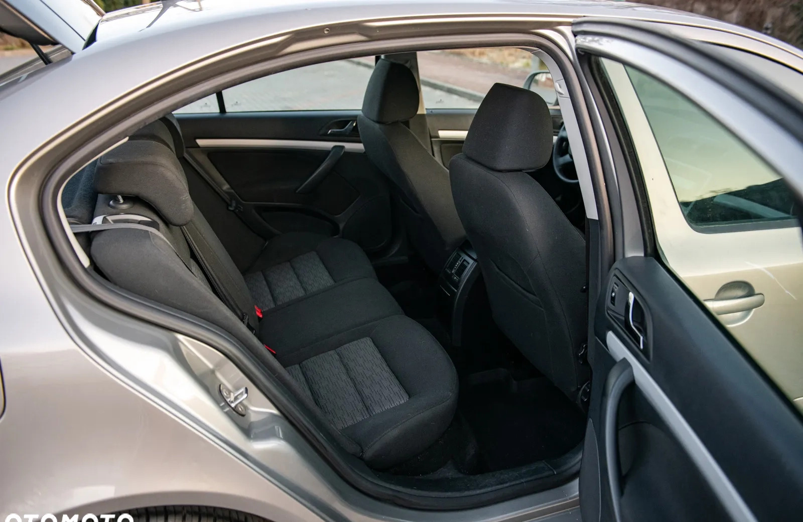 Skoda Octavia cena 23900 przebieg: 173000, rok produkcji 2012 z Sochaczew małe 326